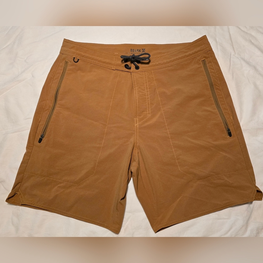 NWOT - Roark Layover Trail Hybrid Adventure Shorts